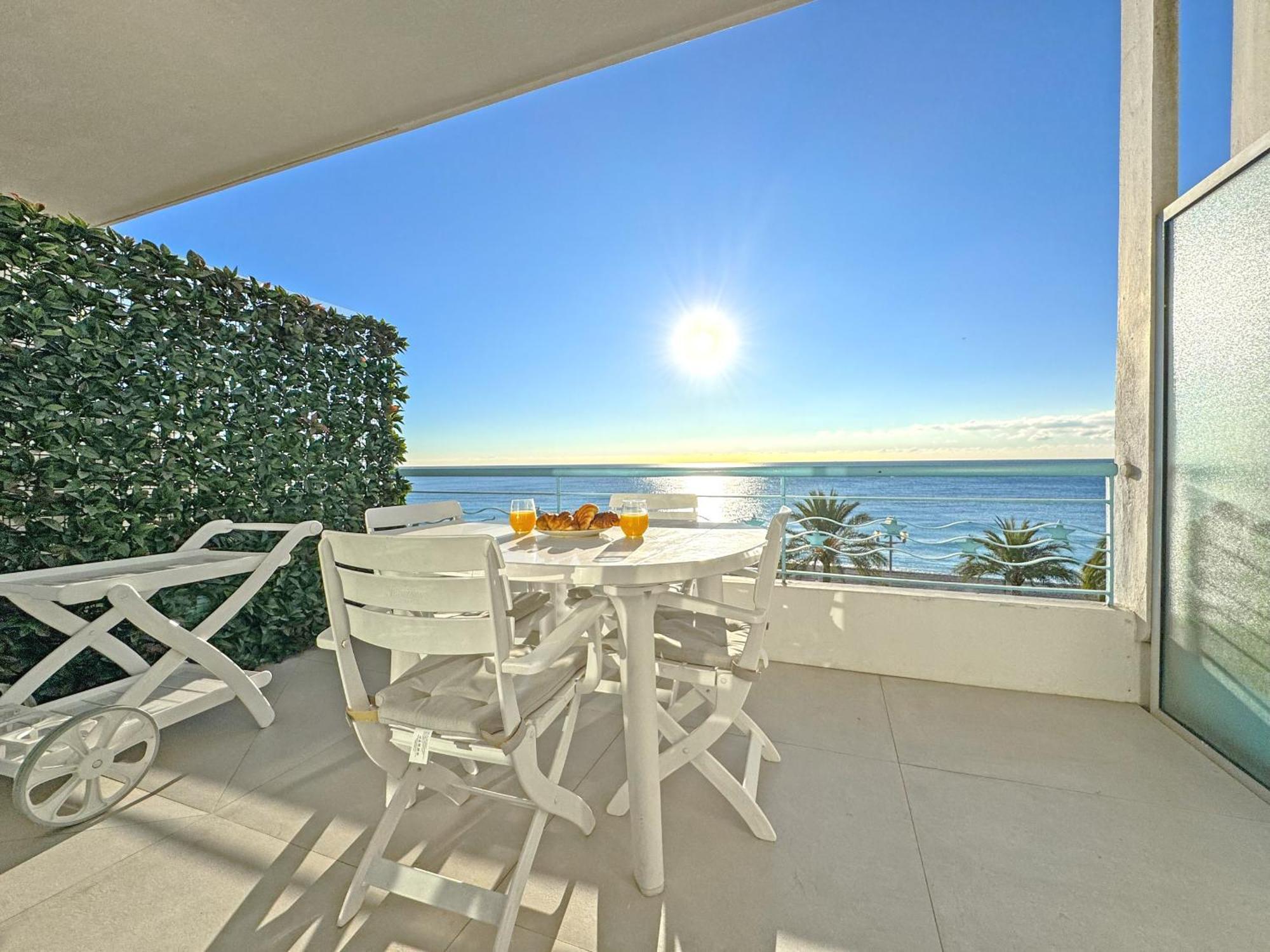 Apartment Sea Front Promenade Nizza