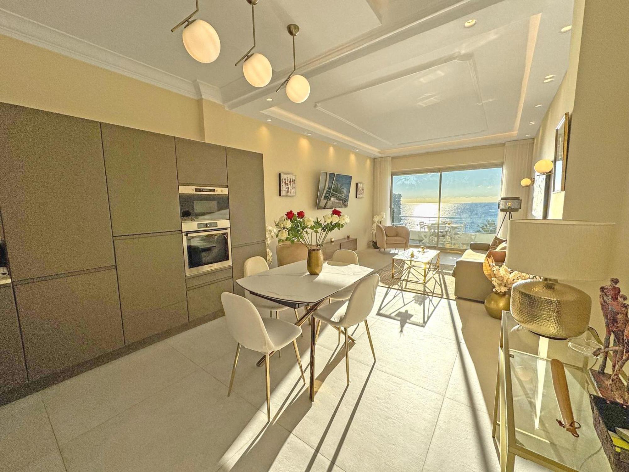 Apartment Sea Front Promenade Nizza